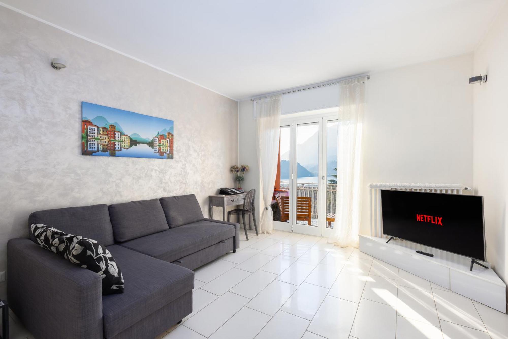 Terrazza Sul Lago - Open Space E Netflix Lecco Bagian luar foto